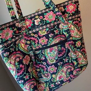 Vera Tote Bag in Petal Paisley